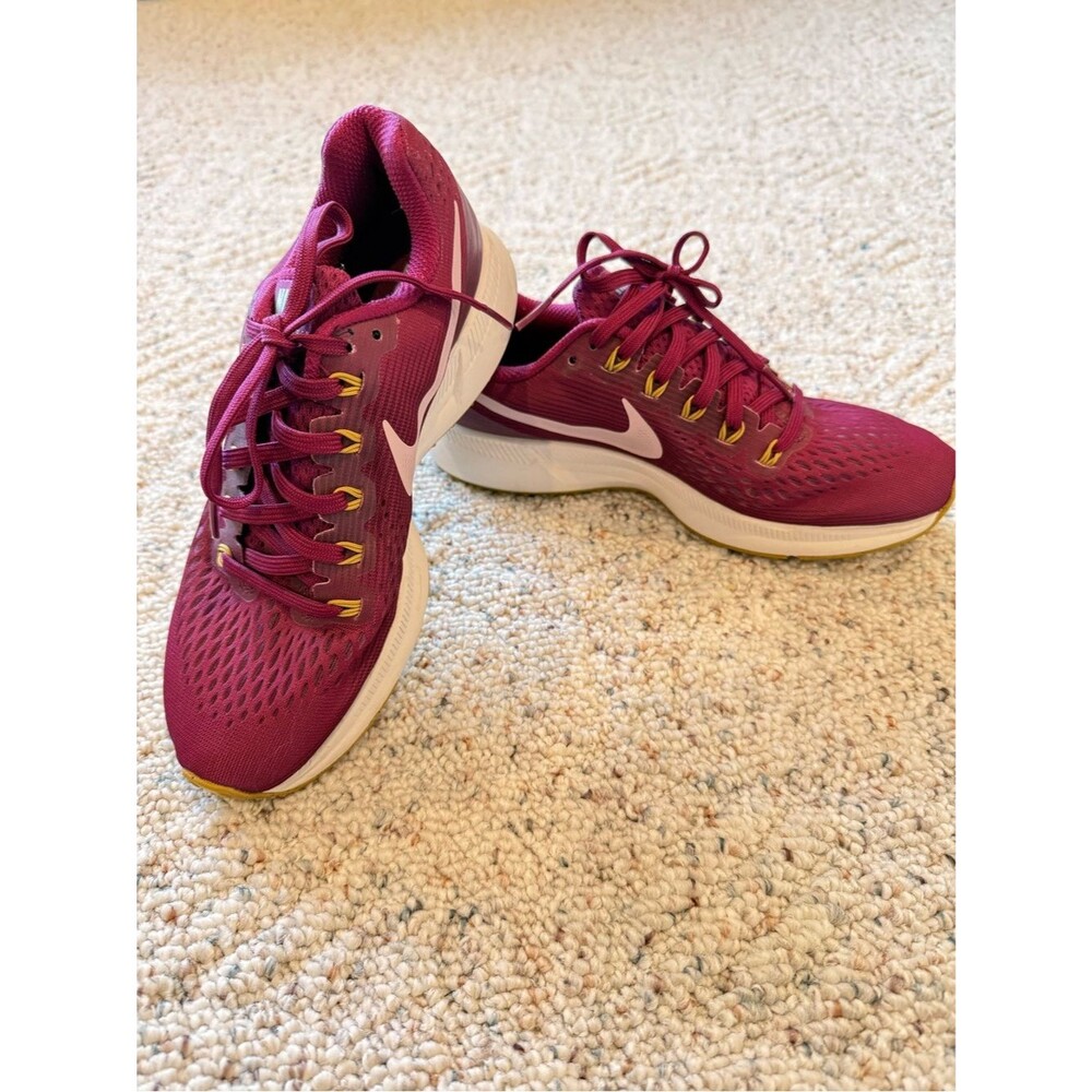 Nike Air Zoom Pegasus 34 Casual Running Sneakers in True Berry Size 7.5